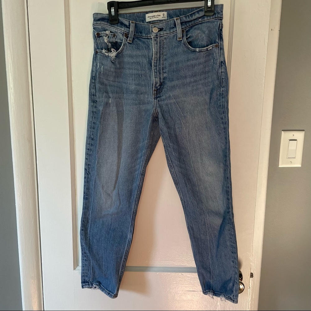 Abercrombie & Fitch High Rise Mom Jeans